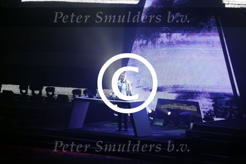 Amsterdam 6 mei 2016
Wereldpremiere van Armin v Buuren, Armin Only Embrace in het ziggo dome.
Armin kwam met zijn vrouw over de rode loper binnen.