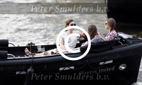 Amsterdam 7 mei 2016 
Rob Witschge en zijn vrouw Barbara aan het varen met Johnny en Danielle van t schip en hun dochter.