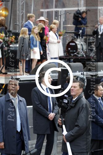 Zwolle 27 april 2016
Koningsdag in Zwolle met Koning Willem Alexander Koningin Maxima Prinses Amalia Ariane Alexia Prins Constantijn Prinses Laurentien Prins Maurits Prinses Marilene Prins Bernhard Prinses Annette Prins Pieter Christiaan Prinses Anita Prins Floris en Prinses Aimee. Bertus Holkema