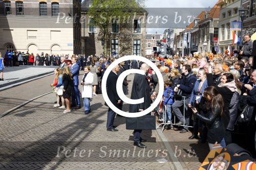 Zwolle 27 april 2016
Koningsdag in Zwolle met Koning Willem Alexander Koningin Maxima Prinses Amalia Ariane Alexia Prins Constantijn Prinses Laurentien Prins Maurits Prinses Marilene Prins Bernhard Prinses Annette Prins Pieter Christiaan Prinses Anita Prins Floris en Prinses Aimee. Beveiliging