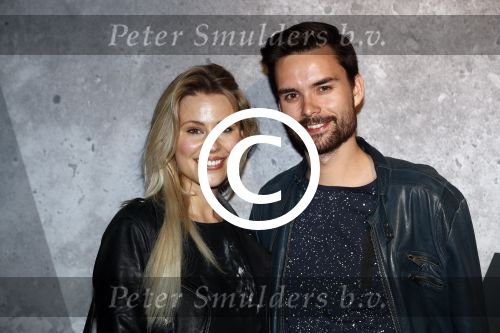 Amsterdam 6 mei 2016
Wereldpremiere van Armin v Buuren, Armin Only Embrace in het ziggo dome.
Armin kwam met zijn vrouw over de rode loper binnen. Celine Huisman en Domien Verschuuren