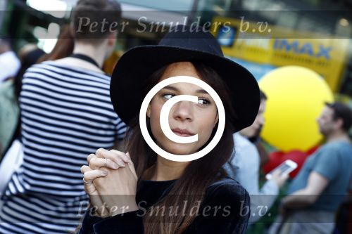 Amsterdam 7 mei 2016
Premiere Angry birds in pathe arena met oa de nederlandse stemmencast , Enzo Knol Ruben Nicolai Murth Mossel Eddy Zoe en Robin Martens. Jaxier Guzman met vriendin Cloe Leenheer