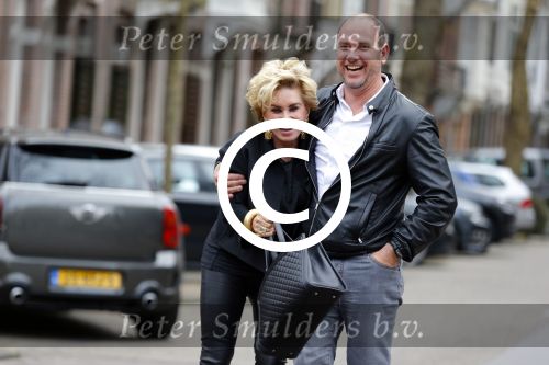 Amsterdam 22 april 2016 
Connie Breukhoven met vriend Eugene v Dun op de cornelis schuytstraat