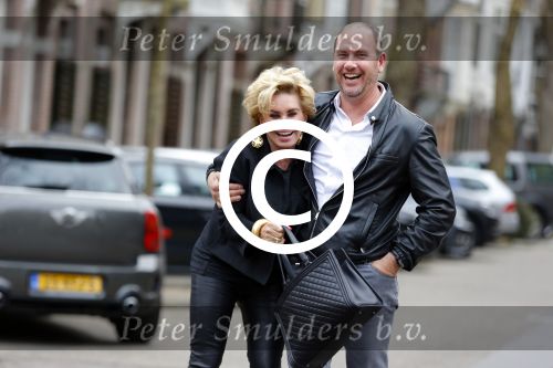 Amsterdam 22 april 2016 
Connie Breukhoven met vriend Eugene v Dun op de cornelis schuytstraat