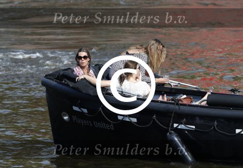Amsterdam 7 mei 2016 
Rob Witschge en zijn vrouw Barbara aan het varen met Johnny en Danielle van t schip en hun dochter.