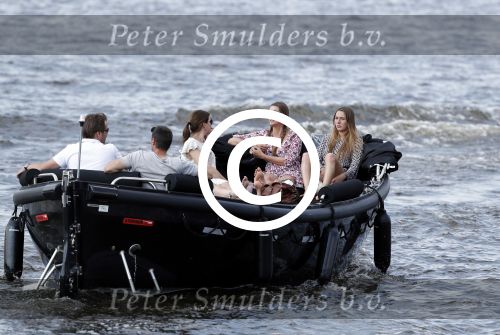 Amsterdam 7 mei 2016 
Rob Witschge en zijn vrouw Barbara aan het varen met Johnny en Danielle van t schip en hun dochter.