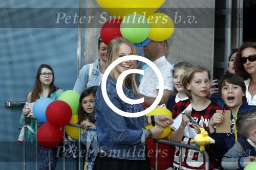 Amsterdam 7 mei 2016
Premiere Angry birds in pathe arena met oa de nederlandse stemmencast , Enzo Knol Ruben Nicolai Murth Mossel Eddy Zoe en Robin Martens. Enzo met vriendin Dee