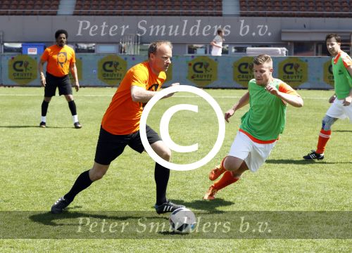 Amsterdam 13 mei 2016
Sportdag van de Johan Cruijff foundation in het olymoisch stadion met oa Johnny Heitinga Dennis Bergkamp Peter Heerschop Vigo Waas Sjaak Swart Kenneth Perez Evelyne de Bruin en Raoul Heertje.