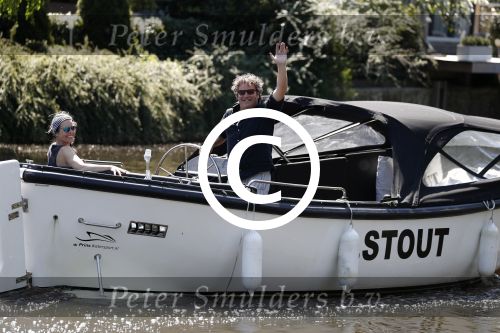Amsterdam 9 mei 2016 
Dirk en Suus Zeelenberg eerst lunchen bij de harbour club en daarna varen door de grachten met hun boot/sloep