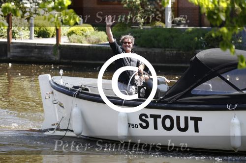 Amsterdam 9 mei 2016 
Dirk en Suus Zeelenberg eerst lunchen bij de harbour club en daarna varen door de grachten met hun boot/sloep