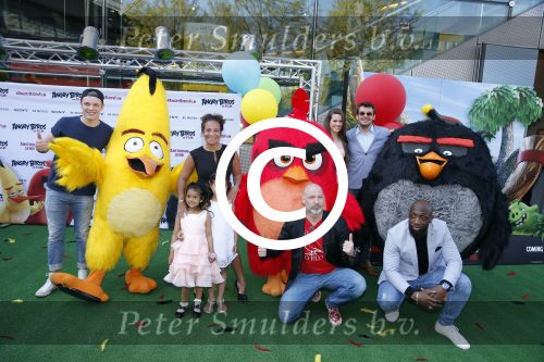 Amsterdam 7 mei 2016
Premiere Angry birds in pathe arena met oa de nederlandse stemmencast , Enzo Knol Ruben Nicolai Murth Mossel Eddy Zoe en Robin Martens.