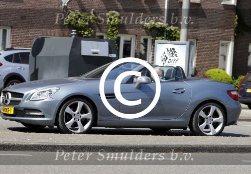 Amsterdam 13 mei 2016
Evert Santegoeds met partner Robert Halewijn in Mercedes cabrio.