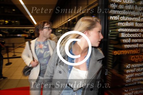Amsterdam 6 mei 2016
Wereldpremiere van Armin v Buuren, Armin Only Embrace in het ziggo dome.
Armin kwam met zijn vrouw over de rode loper binnen. Giel Beelen met (een) vriendin