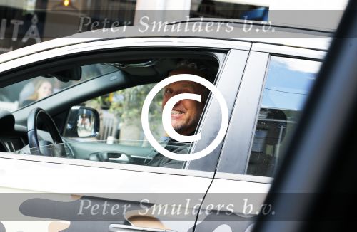 Amsterdam 23 april 2016 
Gordon met zijn audi Q7 in camouflage kleuren in Amsterdam zuid.
