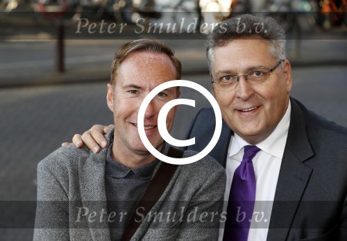Amsterdam 17 mei 2016 
Surprise feestje voor Frank Sanders voor zijn 70e verjaardag in de kleine komedie. Henk Krol met partner