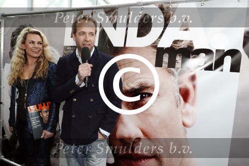 Amsterdam 18 april 2016 
Presentatie Linda man met Waldemar Torenstra op de cover. De presentatie is op het dakterras van de Bijenkorf.  hoofdredacteur LINDA, Jildou van der Bijle en hoofdredacteur LINDA man Iebele van der Meulen tijdens de lancering van LINDA.man