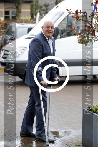Blaricum 26 april 2016
Natasja Froger krijgt lintje voor al haar verdiensten voor onze samenleving. Haar man Rene  familie vader  moeder en vriendinnen zijn er natuurlijk bij. Jack v Gelder op krukken