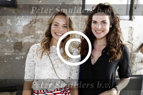 Amsterdam 9 mei 2016 
Presentatie boek Jet van Nieuwkerk bij de westergasfabriek.
Jet met Anna Drijver