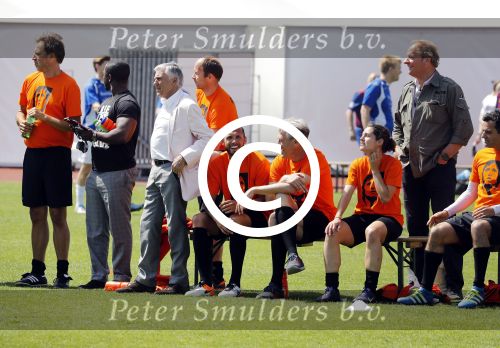 Amsterdam 13 mei 2016
Sportdag van de Johan Cruijff foundation in het olymoisch stadion met oa Johnny Heitinga Dennis Bergkamp Peter Heerschop Vigo Waas Sjaak Swart Kenneth Perez Evelyne de Bruin en Raoul Heertje.