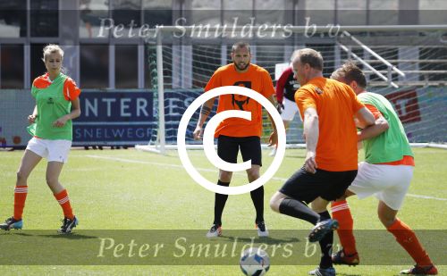 Amsterdam 13 mei 2016
Sportdag van de Johan Cruijff foundation in het olymoisch stadion met oa Johnny Heitinga Dennis Bergkamp Peter Heerschop Vigo Waas Sjaak Swart Kenneth Perez Evelyne de Bruin en Raoul Heertje.