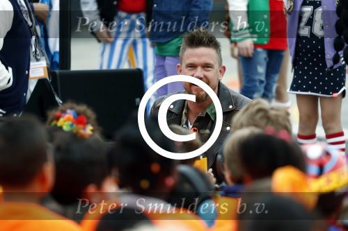 Amsterdam 22 april 2016
Koning Willem Alexander en Koningin Maxima bij de opening van de koningsspelen in Amsterdam.
Richard Krajicek vangt ze op en Johnny de Mol doet de presentatie.
