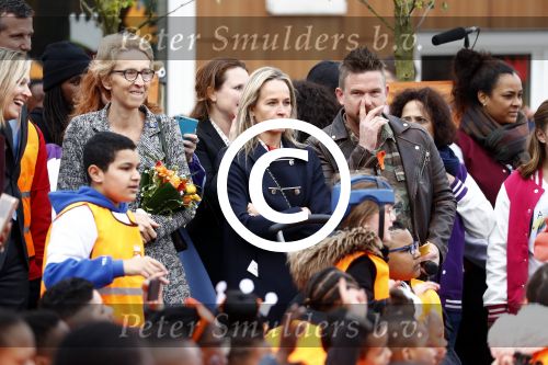 Amsterdam 22 april 2016
Koning Willem Alexander en Koningin Maxima bij de opening van de koningsspelen in Amsterdam.
Richard Krajicek vangt ze op en Johnny de Mol doet de presentatie.