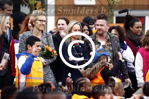Amsterdam 22 april 2016
Koning Willem Alexander en Koningin Maxima bij de opening van de koningsspelen in Amsterdam.
Richard Krajicek vangt ze op en Johnny de Mol doet de presentatie.