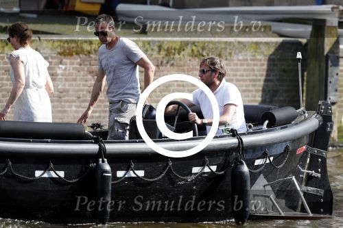 Amsterdam 7 mei 2016 
Rob Witschge en zijn vrouw Barbara aan het varen met Johnny en Danielle van t schip en hun dochter.