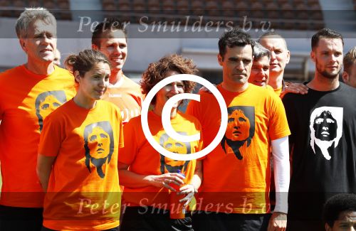 Amsterdam 13 mei 2016
Sportdag van de Johan Cruijff foundation in het olymoisch stadion met oa Johnny Heitinga Dennis Bergkamp Peter Heerschop Vigo Waas Sjaak Swart Kenneth Perez Evelyne de Bruin en Raoul Heertje.