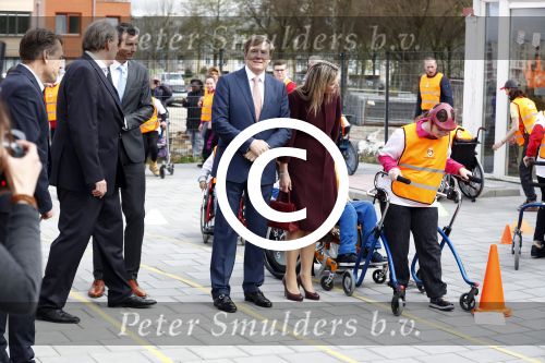 Amsterdam 22 april 2016
Koning Willem Alexander en Koningin Maxima bij de opening van de koningsspelen in Amsterdam.
Richard Krajicek vangt ze op en Johnny de Mol doet de presentatie.