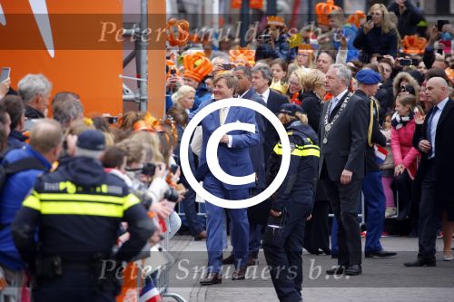 Zwolle 27 april 2016
Koningsdag in Zwolle met Koning Willem Alexander Koningin Maxima Prinses Amalia Ariane Alexia Prins Constantijn Prinses Laurentien Prins Maurits Prinses Marilene Prins Bernhard Prinses Annette Prins Pieter Christiaan Prinses Anita Prins Floris en Prinses Aimee.