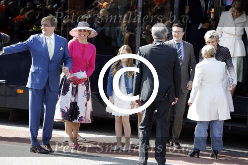 Zwolle 27 april 2016
Koningsdag in Zwolle met Koning Willem Alexander Koningin Maxima Prinses Amalia Ariane Alexia Prins Constantijn Prinses Laurentien Prins Maurits Prinses Marilene Prins Bernhard Prinses Annette Prins Pieter Christiaan Prinses Anita Prins Floris en Prinses Aimee.