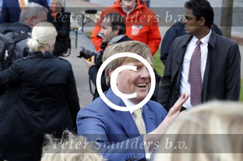 Zwolle 27 april 2016
Koningsdag in Zwolle met Koning Willem Alexander Koningin Maxima Prinses Amalia Ariane Alexia Prins Constantijn Prinses Laurentien Prins Maurits Prinses Marilene Prins Bernhard Prinses Annette Prins Pieter Christiaan Prinses Anita Prins Floris en Prinses Aimee.