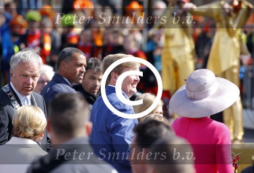 Zwolle 27 april 2016
Koningsdag in Zwolle met Koning Willem Alexander Koningin Maxima Prinses Amalia Ariane Alexia Prins Constantijn Prinses Laurentien Prins Maurits Prinses Marilene Prins Bernhard Prinses Annette Prins Pieter Christiaan Prinses Anita Prins Floris en Prinses Aimee.
