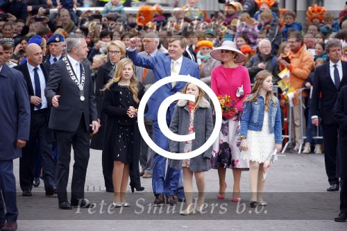Zwolle 27 april 2016
Koningsdag in Zwolle met Koning Willem Alexander Koningin Maxima Prinses Amalia Ariane Alexia Prins Constantijn Prinses Laurentien Prins Maurits Prinses Marilene Prins Bernhard Prinses Annette Prins Pieter Christiaan Prinses Anita Prins Floris en Prinses Aimee.