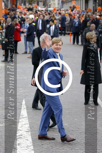 Zwolle 27 april 2016
Koningsdag in Zwolle met Koning Willem Alexander Koningin Maxima Prinses Amalia Ariane Alexia Prins Constantijn Prinses Laurentien Prins Maurits Prinses Marilene Prins Bernhard Prinses Annette Prins Pieter Christiaan Prinses Anita Prins Floris en Prinses Aimee.
