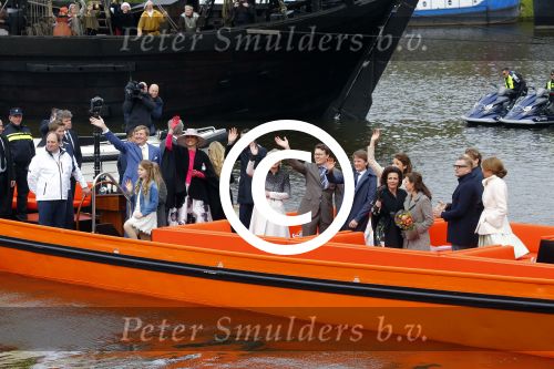 Zwolle 27 april 2016
Koningsdag in Zwolle met Koning Willem Alexander Koningin Maxima Prinses Amalia Ariane Alexia Prins Constantijn Prinses Laurentien Prins Maurits Prinses Marilene Prins Bernhard Prinses Annette Prins Pieter Christiaan Prinses Anita Prins Floris en Prinses Aimee.