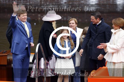 Zwolle 27 april 2016
Koningsdag in Zwolle met Koning Willem Alexander Koningin Maxima Prinses Amalia Ariane Alexia Prins Constantijn Prinses Laurentien Prins Maurits Prinses Marilene Prins Bernhard Prinses Annette Prins Pieter Christiaan Prinses Anita Prins Floris en Prinses Aimee.