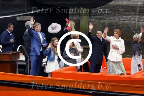 Zwolle 27 april 2016
Koningsdag in Zwolle met Koning Willem Alexander Koningin Maxima Prinses Amalia Ariane Alexia Prins Constantijn Prinses Laurentien Prins Maurits Prinses Marilene Prins Bernhard Prinses Annette Prins Pieter Christiaan Prinses Anita Prins Floris en Prinses Aimee.