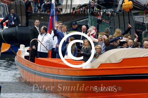 Zwolle 27 april 2016
Koningsdag in Zwolle met Koning Willem Alexander Koningin Maxima Prinses Amalia Ariane Alexia Prins Constantijn Prinses Laurentien Prins Maurits Prinses Marilene Prins Bernhard Prinses Annette Prins Pieter Christiaan Prinses Anita Prins Floris en Prinses Aimee.