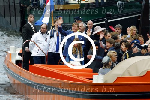 Zwolle 27 april 2016
Koningsdag in Zwolle met Koning Willem Alexander Koningin Maxima Prinses Amalia Ariane Alexia Prins Constantijn Prinses Laurentien Prins Maurits Prinses Marilene Prins Bernhard Prinses Annette Prins Pieter Christiaan Prinses Anita Prins Floris en Prinses Aimee.