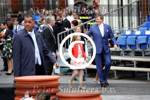 Zwolle 27 april 2016
Koningsdag in Zwolle met Koning Willem Alexander Koningin Maxima Prinses Amalia Ariane Alexia Prins Constantijn Prinses Laurentien Prins Maurits Prinses Marilene Prins Bernhard Prinses Annette Prins Pieter Christiaan Prinses Anita Prins Floris en Prinses Aimee.