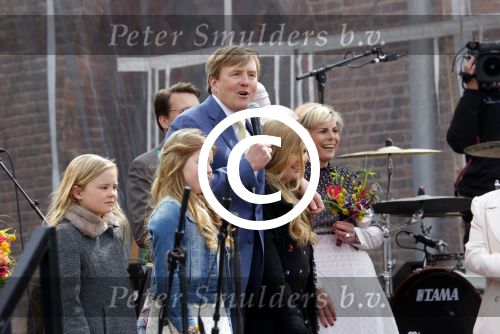 Zwolle 27 april 2016
Koningsdag in Zwolle met Koning Willem Alexander Koningin Maxima Prinses Amalia Ariane Alexia Prins Constantijn Prinses Laurentien Prins Maurits Prinses Marilene Prins Bernhard Prinses Annette Prins Pieter Christiaan Prinses Anita Prins Floris en Prinses Aimee.
