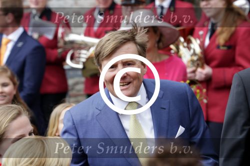 Zwolle 27 april 2016
Koningsdag in Zwolle met Koning Willem Alexander Koningin Maxima Prinses Amalia Ariane Alexia Prins Constantijn Prinses Laurentien Prins Maurits Prinses Marilene Prins Bernhard Prinses Annette Prins Pieter Christiaan Prinses Anita Prins Floris en Prinses Aimee.