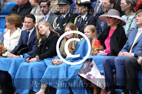Zwolle 27 april 2016
Koningsdag in Zwolle met Koning Willem Alexander Koningin Maxima Prinses Amalia Ariane Alexia Prins Constantijn Prinses Laurentien Prins Maurits Prinses Marilene Prins Bernhard Prinses Annette Prins Pieter Christiaan Prinses Anita Prins Floris en Prinses Aimee.