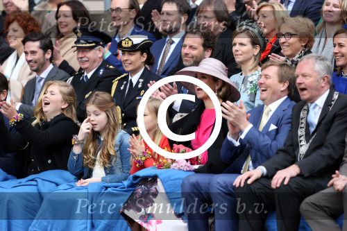 Zwolle 27 april 2016
Koningsdag in Zwolle met Koning Willem Alexander Koningin Maxima Prinses Amalia Ariane Alexia Prins Constantijn Prinses Laurentien Prins Maurits Prinses Marilene Prins Bernhard Prinses Annette Prins Pieter Christiaan Prinses Anita Prins Floris en Prinses Aimee.