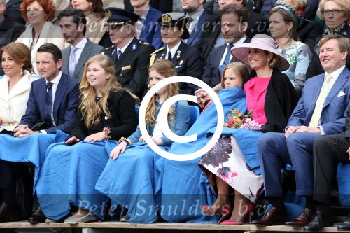 Zwolle 27 april 2016
Koningsdag in Zwolle met Koning Willem Alexander Koningin Maxima Prinses Amalia Ariane Alexia Prins Constantijn Prinses Laurentien Prins Maurits Prinses Marilene Prins Bernhard Prinses Annette Prins Pieter Christiaan Prinses Anita Prins Floris en Prinses Aimee.
