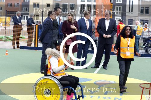 Amsterdam 22 april 2016
Koning Willem Alexander en Koningin Maxima bij de opening van de koningsspelen in Amsterdam.
Richard Krajicek vangt ze op en Johnny de Mol doet de presentatie.