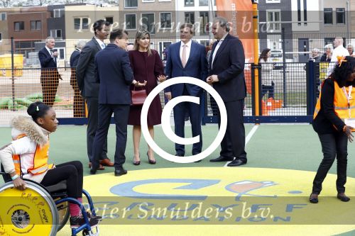 Amsterdam 22 april 2016
Koning Willem Alexander en Koningin Maxima bij de opening van de koningsspelen in Amsterdam.
Richard Krajicek vangt ze op en Johnny de Mol doet de presentatie.