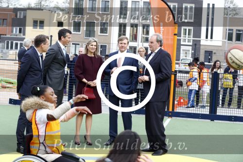 Amsterdam 22 april 2016
Koning Willem Alexander en Koningin Maxima bij de opening van de koningsspelen in Amsterdam.
Richard Krajicek vangt ze op en Johnny de Mol doet de presentatie.